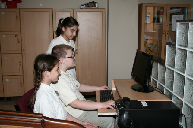 Bilinçli Gençler Derneği - Türkiye Bilinçli Gençlik Projesi - "İNTERNET ORTAMINDA TÜRKÇENİN DÜZGÜN KULLANIMI" - Kazım Tunç İlköğretim Okulu - İSTANBUL
