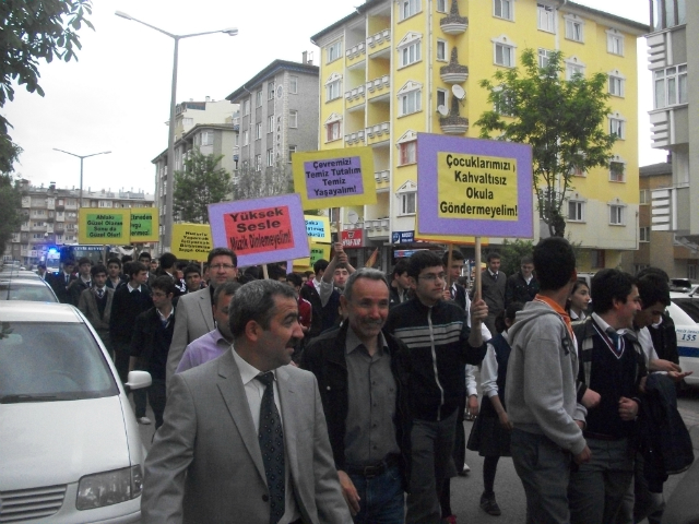 Bilinçli Gençler Derneği - Türkiye Bilinçli Gençlik Projesi - "HUZURLU BİR TOPLUM İÇİN EL ELE" - Sivas Lisesi - SİVAS