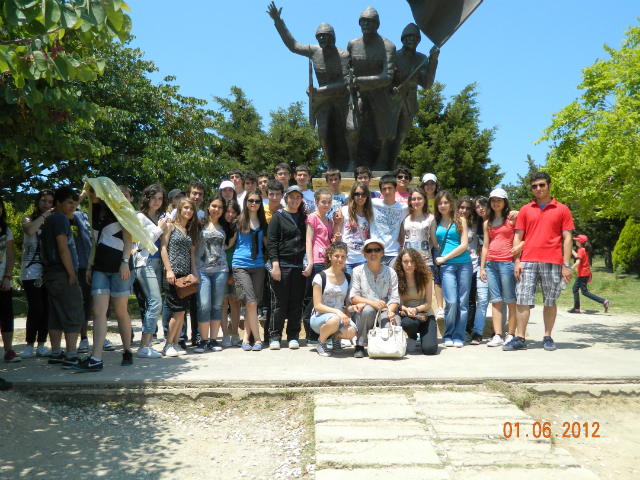 Bilinçli Gençler Derneği - Türkiye Bilinçli Gençlik Projesi - "ŞEHİTLİKLERİ GEZİYORUZ" - Çanakkale Fen Lisesi - ÇANAKKALE