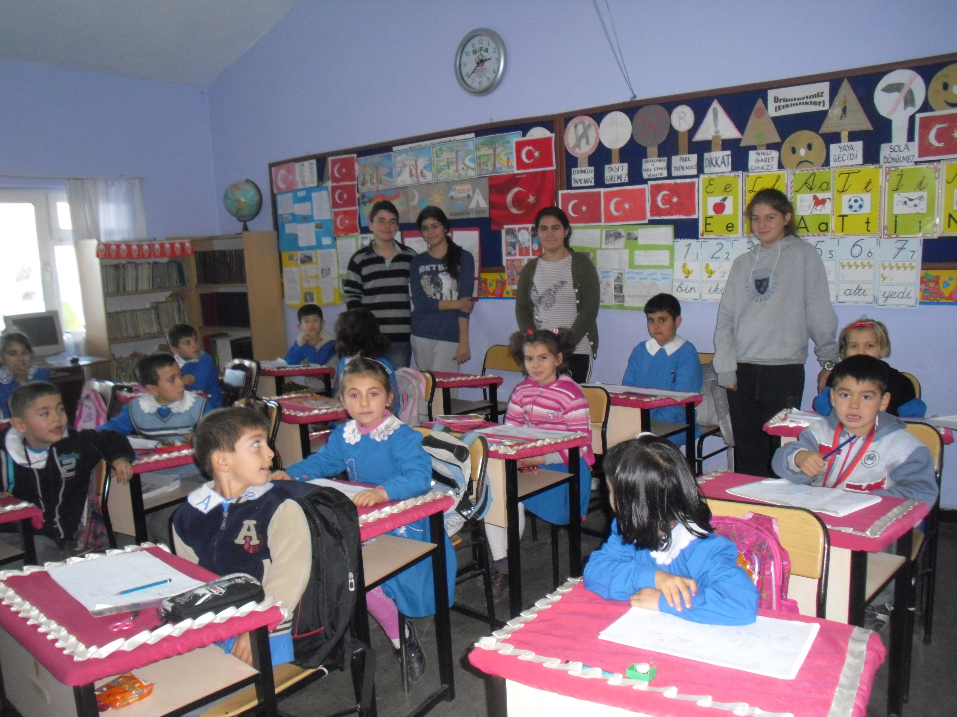 Bilinçli Gençler Derneği - Türkiye Bilinçli Gençlik Projesi - "KIRTASİYE YARDIMI" - Nimet İlköğretim Okulu - ZONGULDAK