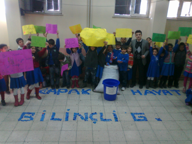 Bilinçli Gençler Derneği - Türkiye Bilinçli Gençlik Projesi - "KAPAK DEĞİL HAYAT TOPLUYORUZ" - Karakoçan Nuri Özaltın İlköğretim Okulu - ELAZIĞ