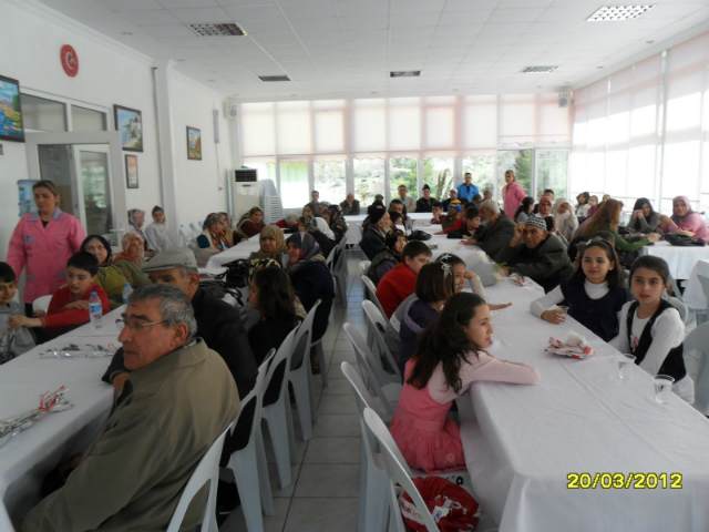 Bilinçli Gençler Derneği - Türkiye Bilinçli Gençlik Projesi - "MİNİK ELLER HUZUREVİNDE" - Naşide Halil Gelendost İlköğretim Okulu - ISPARTA