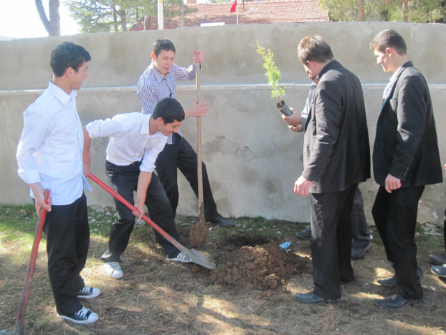 Bilinçli Gençler Derneği - Türkiye Bilinçli Gençlik Projesi - "BEN YEŞİLİM YEŞİL BENİM" - Tefenni İmam Hatip Lisesi - BURDUR