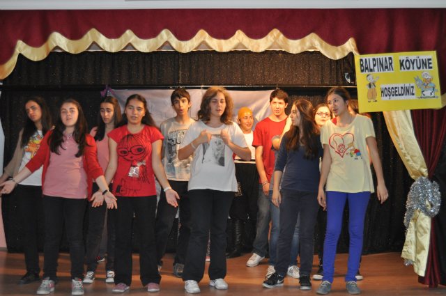 Bilinçli Gençler Derneği - Türkiye Bilinçli Gençlik Projesi - "GENÇLERDEN ÇOCUKLARA BİR OYUN" - Eskişehir Anadolu Lisesi - ESKİŞEHİR