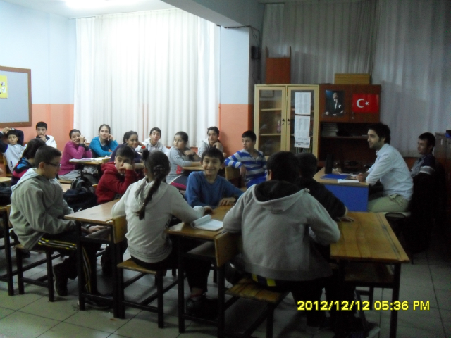 Bilinçli Gençler Derneği - Türkiye Bilinçli Gençlik Projesi - "MİNİKLER ÜNİVERSİTELİLERLE BULUŞUYOR!" - Gültepe İlkokulu - İSTANBUL