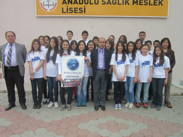 Bilinçli Gençler Derneği - Türkiye Bilinçli Gençlik Projesi - "ÇOCUKLAR SEVİNSİN DİYE" - Nazilli Anadolu Sağlık Meslek Lisesi - AYDIN