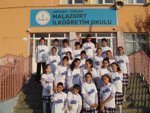 Bilinçli Gençler Derneği - Türkiye Bilinçli Gençlik Projesi - "AZ OLSUN GÖNÜLDEN OLSUN" - Malazgirt İlköğretim Okulu - ANKARA