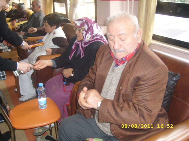 Bilinçli Gençler Derneği - Türkiye Bilinçli Gençlik Projesi - "BENİM NİNEM, DEDEM, BENİM TORUNUM" - Buca Anadolu Lisesi - İZMİR