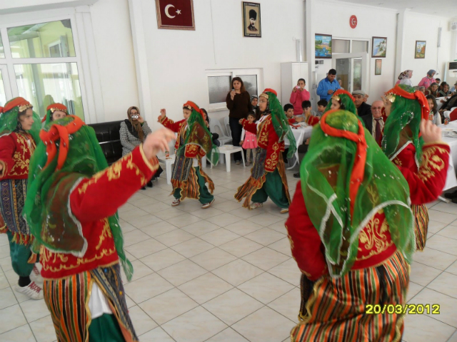 Bilinçli Gençler Derneği - Türkiye Bilinçli Gençlik Projesi - "MİNİK ELLER HUZUREVİNDE" - Naşide Halil Gelendost İlköğretim Okulu - ISPARTA