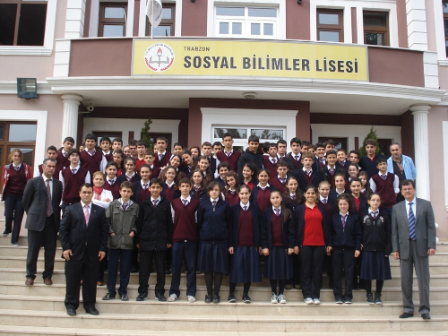 Bilinçli Gençler Derneği - Türkiye Bilinçli Gençlik Projesi - "VAN İÇİN BİRLEŞİYORUZ" - Sosyal Bilimler Lisesi - TRABZON