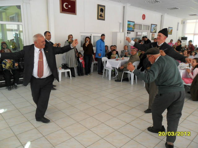 Bilinçli Gençler Derneği - Türkiye Bilinçli Gençlik Projesi - "MİNİK ELLER HUZUREVİNDE" - Naşide Halil Gelendost İlköğretim Okulu - ISPARTA