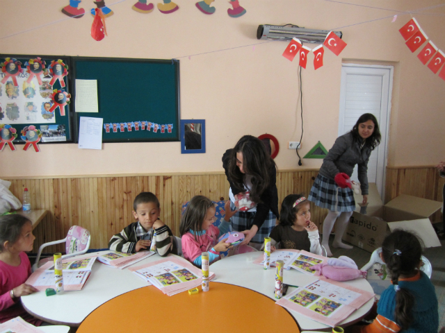 Bilinçli Gençler Derneği - Türkiye Bilinçli Gençlik Projesi - "ÇOCUKLUĞUNU, ÇOCUKLARLA PAYLAŞ" - Burdur Kız Teknik ve Meslek Lisesi - BURDUR