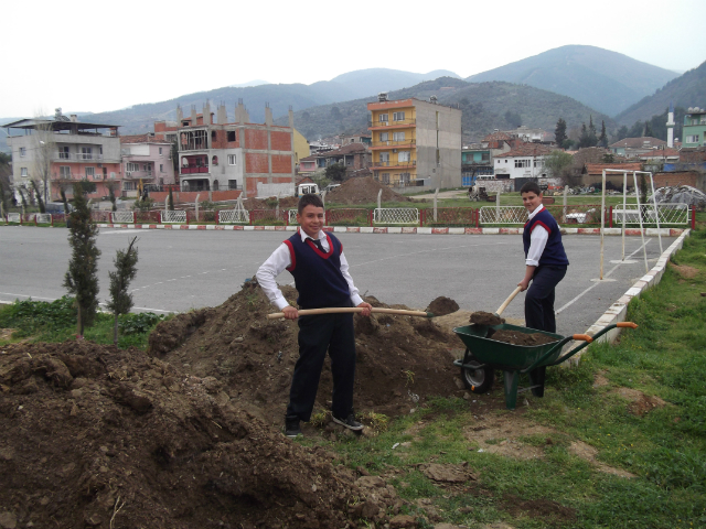 Bilinçli Gençler Derneği - Türkiye Bilinçli Gençlik Projesi - "HER YAŞAM BİR FİDAN" - Bağyurdu Cumhuriyet İlköğretim Okulu - İZMİR