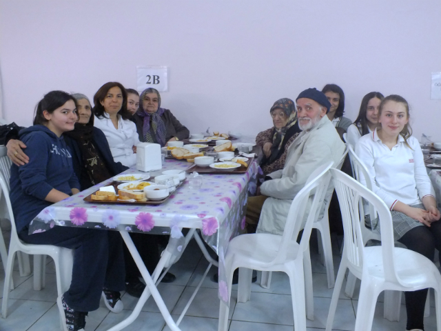 Bilinçli Gençler Derneği - Türkiye Bilinçli Gençlik Projesi - "YAŞLILARIMIZIN HAYATINDA GÜNEŞ RENGİ YAPRAKLAR" - Bizimkent İlköğretim Okulu - İSTANBUL