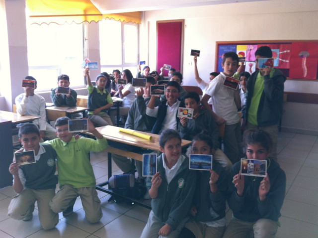 Bilinçli Gençler Derneği - Türkiye Bilinçli Gençlik Projesi - "HADİ BİR KART ATALIM UNUTULANLARI HATIRLAYALIM" - Süleyman Uyar İlkokulu - ANKARA