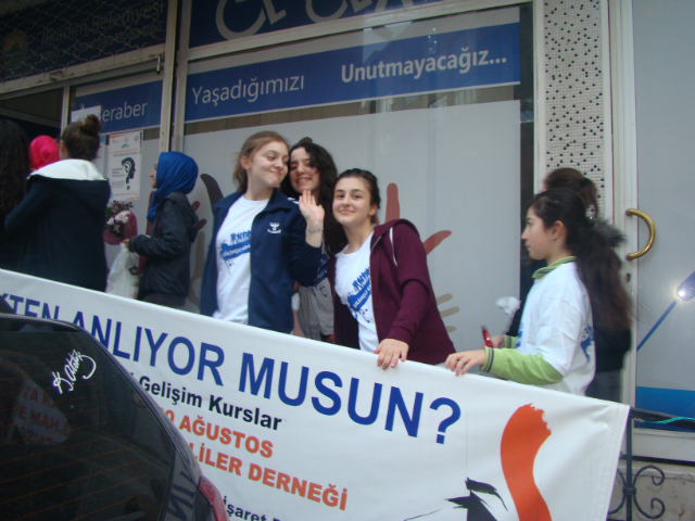 Bilinçli Gençler Derneği - Türkiye Bilinçli Gençlik Projesi - "ARAMIZDAKİ ENGELLERİ KALDIRALIM" - Özel Feza Berk İlkokulu ve Ortaokulu - SAMSUN