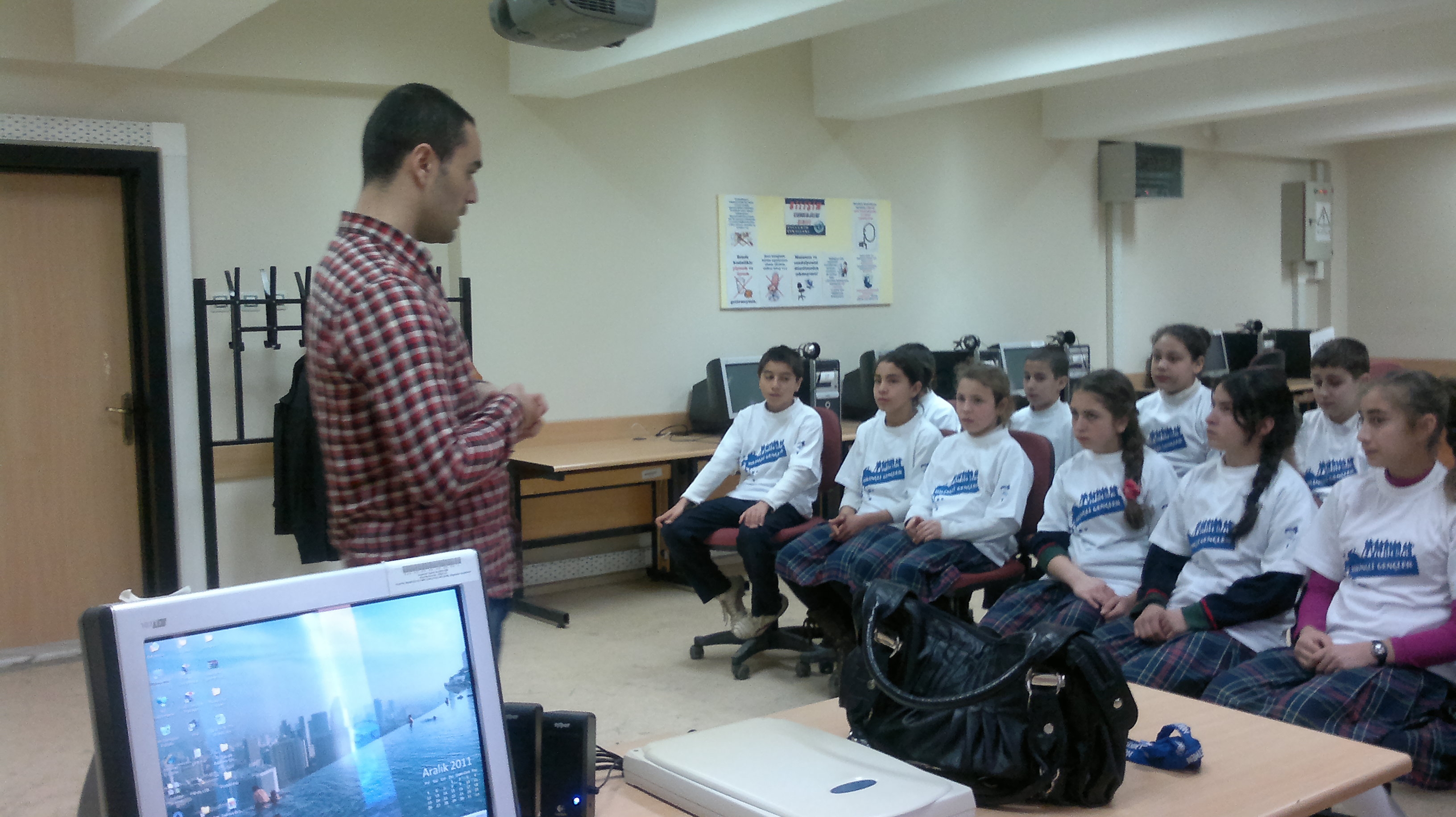 Bilinçli Gençler Derneği - Türkiye Bilinçli Gençlik Projesi - "BAĞIMLI OLMAYAN BİLİNÇLİ GENÇLİK" - Kabakdere İlköğretim Okulu - BALIKESİR