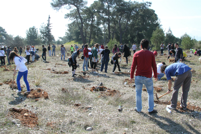 Bilinçli Gençler Derneği - Türkiye Bilinçli Gençlik Projesi - "GELECEK İÇİN SEN DE BİR FİDAN DİK KAMPANYASI" - Akdeniz Üniversitesi Bilinçli Gençler Topluluğu - ANTALYA