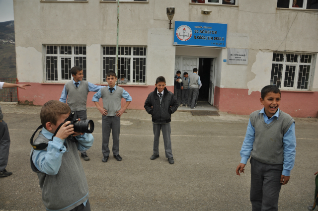 Bilinçli Gençler Derneği - Türkiye Bilinçli Gençlik Projesi - "BENİM KAREM" - 30 Ağustos İlköğretim Okulu - TRABZON