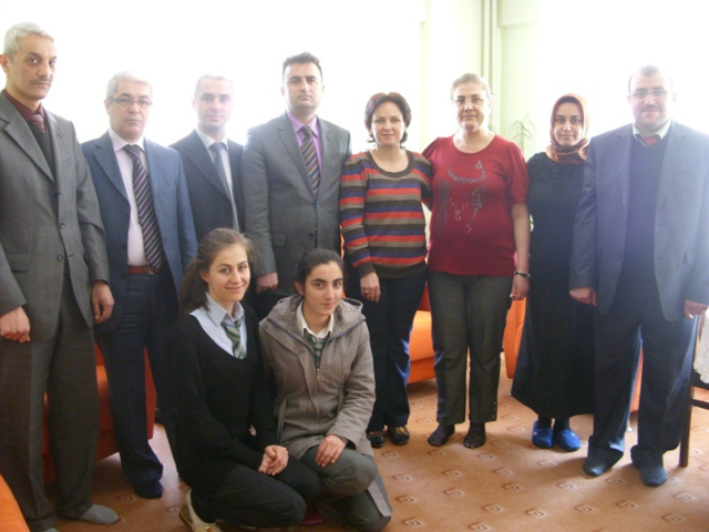 Bilinçli Gençler Derneği - Türkiye Bilinçli Gençlik Projesi - "EMEKLİ PERSONELİMİZE VEFA" - Yakacık Teknik ve Endüstri Meslek Lisesi - İSTANBUL