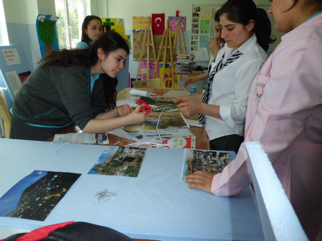 Bilinçli Gençler Derneği - Türkiye Bilinçli Gençlik Projesi - "ANNEMLE OYNUYORUM" - Beylikdüzü Çok Programlı Lisesi - İSTANBUL