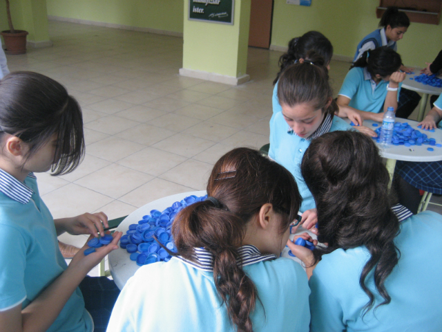 Bilinçli Gençler Derneği - Türkiye Bilinçli Gençlik Projesi - "KARDEŞLERİMİZ İÇİN ELELE" - Kilis Anadolu Lisesi - KİLİS