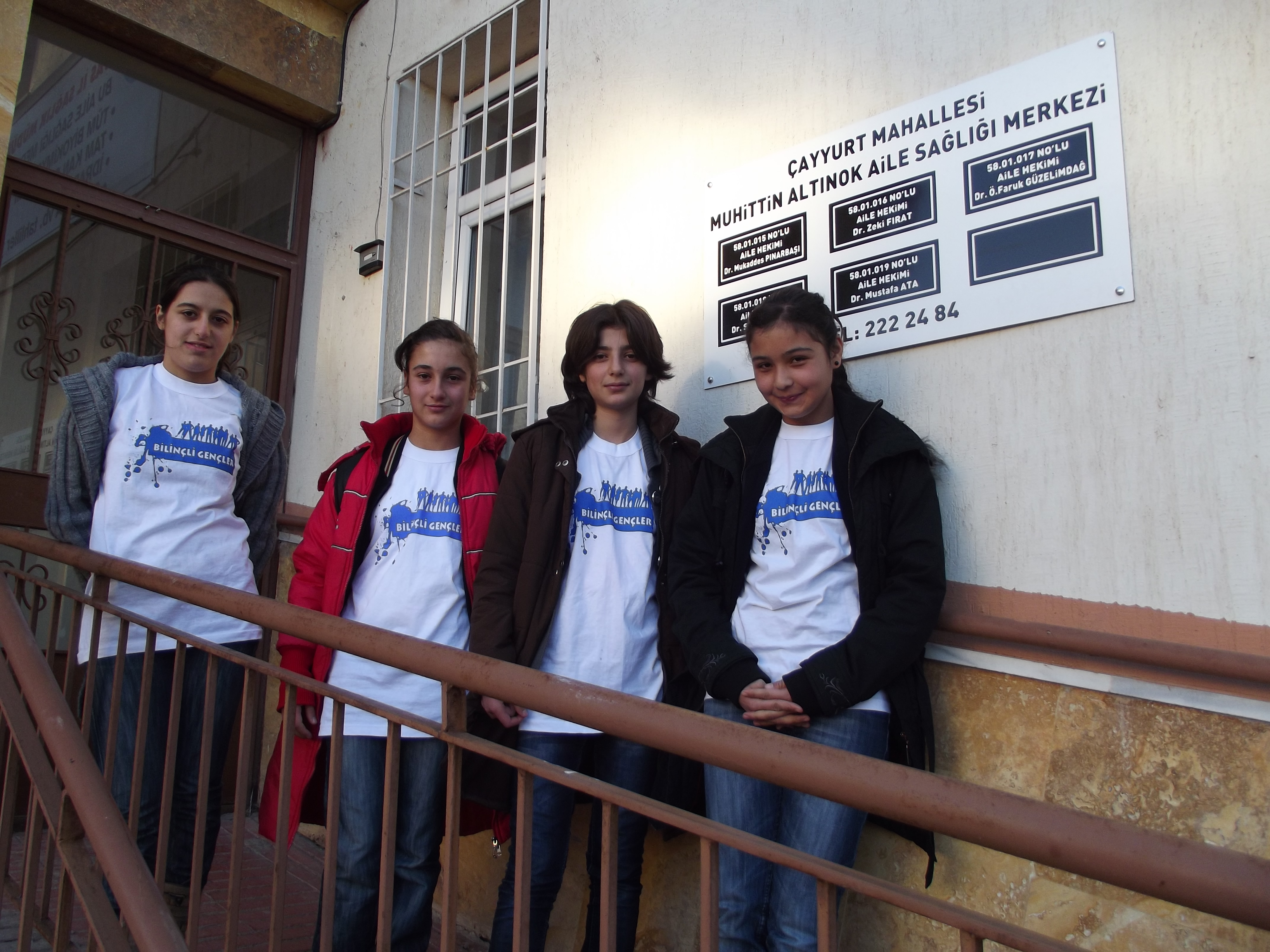 Bilinçli Gençler Derneği - Türkiye Bilinçli Gençlik Projesi - "KULLANILMAYAN İLAÇLAR İHTİYAÇ SAHİPLERİNE" - Seyrantepe İmkb İlköğretim Okulu - SİVAS