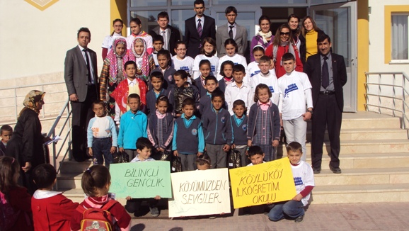 Bilinçli Gençler Derneği - Türkiye Bilinçli Gençlik Projesi - "KÖYÜMÜZDEN SEVGİLER" - Köylüköy İlköğretim Okulu - BALIKESİR