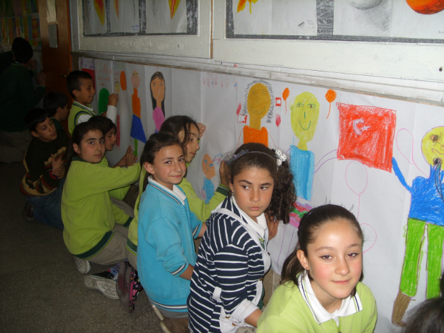 Bilinçli Gençler Derneği - Türkiye Bilinçli Gençlik Projesi - "HER YERDE RESİM" - Anadolu Ortaokulu - ANKARA