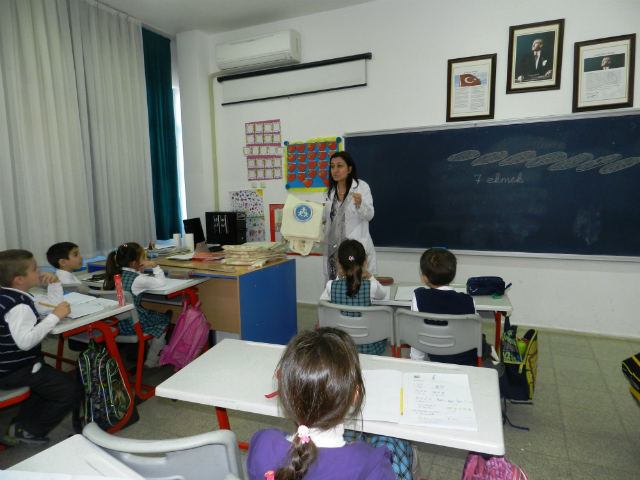 Bilinçli Gençler Derneği - Türkiye Bilinçli Gençlik Projesi - "KERMESİMİZ YARDIM YOLUNDA" - Deü Özel 75.Yıl İlköğretim Okulu - İZMİR