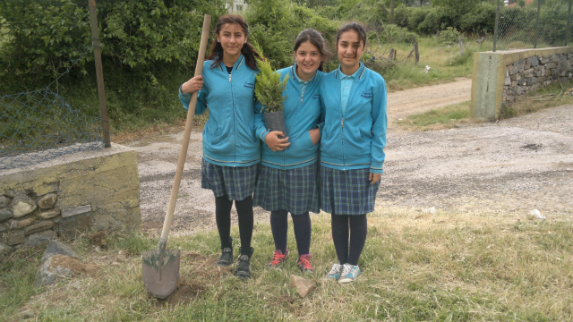 Bilinçli Gençler Derneği - Türkiye Bilinçli Gençlik Projesi - "FİDANIMI DİKİYORUM" - Çırpılar İlköğretim Okulu - ÇANAKKALE