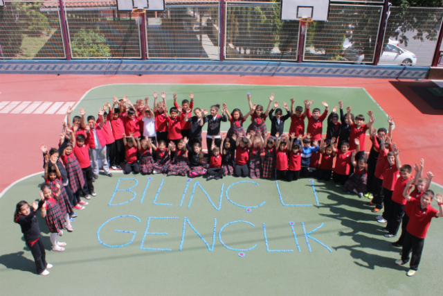 Bilinçli Gençler Derneği - Türkiye Bilinçli Gençlik Projesi - "KAPAK DEĞİL UMUT TOPLUYORUZ" - Özel Devran İlköğretim Okulu - İSTANBUL