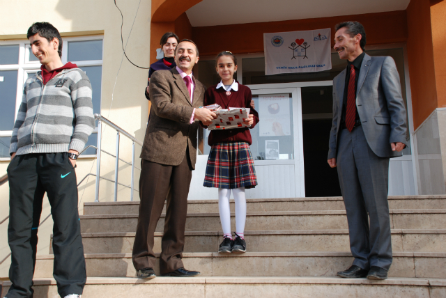 Bilinçli Gençler Derneği - Türkiye Bilinçli Gençlik Projesi - "OKUMA YILDIZLARI" - Akıncılar İlköğretim Okulu - SİVAS