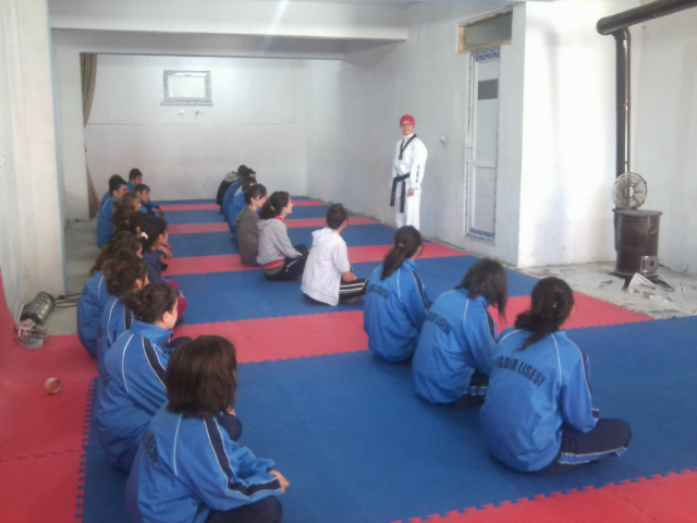 Bilinçli Gençler Derneği - Türkiye Bilinçli Gençlik Projesi - "ŞAMPİYONLUĞA İLK ADIM" - İğdir Lisesi - KASTAMONU
