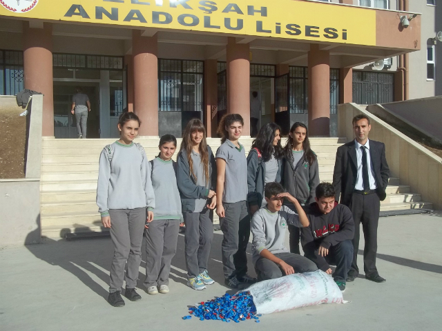 Bilinçli Gençler Derneği - Türkiye Bilinçli Gençlik Projesi - "MAVİ KAPAK KAMPANYASI" - Melikşah Anadolu Lisesi - ADANA