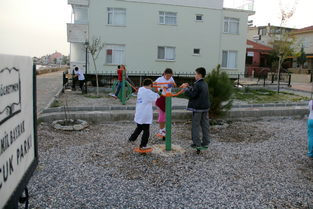 Bilinçli Gençler Derneği - Türkiye Bilinçli Gençlik Projesi - "AİLECEK SPOR YAPIYORUZ" - Küçükkuyu İlköğretim Okulu - ÇANAKKALE