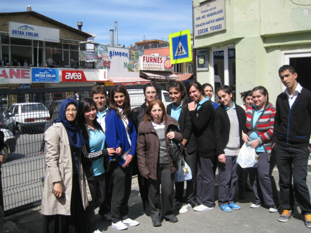 Bilinçli Gençler Derneği - Türkiye Bilinçli Gençlik Projesi - "ÇOCUK YUVASI ZİYARETİ" - Yakacık Teknik ve Endüstri Meslek Lisesi - İSTANBUL