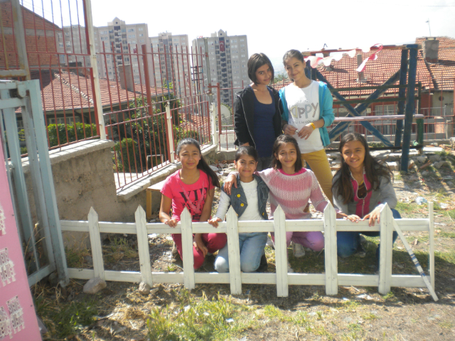 Bilinçli Gençler Derneği - Türkiye Bilinçli Gençlik Projesi - "OKUL BAHÇEMİZDE ÖĞRENİYORUZ" - Anadolu Ortaokulu - ANKARA