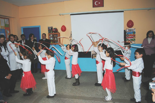 Bilinçli Gençler Derneği - Türkiye Bilinçli Gençlik Projesi - "ONLAR DEĞİL BİZİZ" - Vezirçiftliği İlköğretim Okulu - KOCAELİ