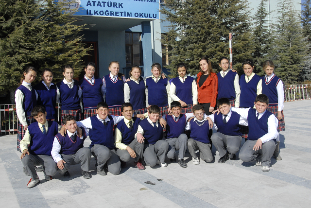 Bilinçli Gençler Derneği - Türkiye Bilinçli Gençlik Projesi - "OKUL BAHÇELERİ ÇİÇEK OLSUN" - Atatürk İlköğretim Okulu - AFYONKARAHİSAR