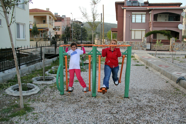 Bilinçli Gençler Derneği - Türkiye Bilinçli Gençlik Projesi - "AİLECEK SPOR YAPIYORUZ" - Küçükkuyu İlköğretim Okulu - ÇANAKKALE