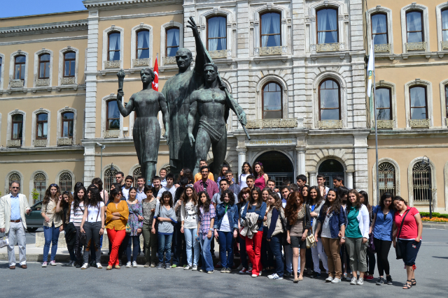 Bilinçli Gençler Derneği - Türkiye Bilinçli Gençlik Projesi - "ÜNİVERSİTEMİ TANIYORUM" - E.C.A. Elginkan Anadolu Lisesi - İSTANBUL