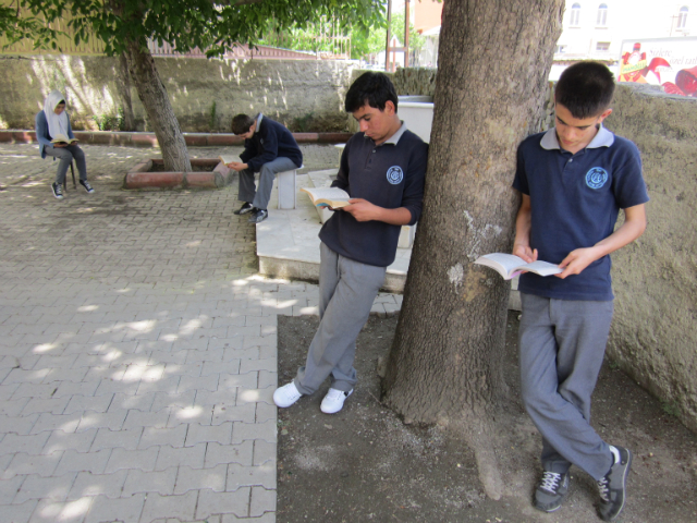 Bilinçli Gençler Derneği - Türkiye Bilinçli Gençlik Projesi - "OKUYAN GENÇLİK" - Pozantı İmam Hatip Lisesi - ADANA