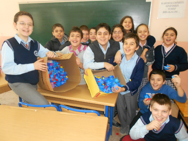 Bilinçli Gençler Derneği - Türkiye Bilinçli Gençlik Projesi - "MAVİ KAPAK BEYAZ UMUT" - Bahçelievler Erguvan Ortaokulu - İSTANBUL